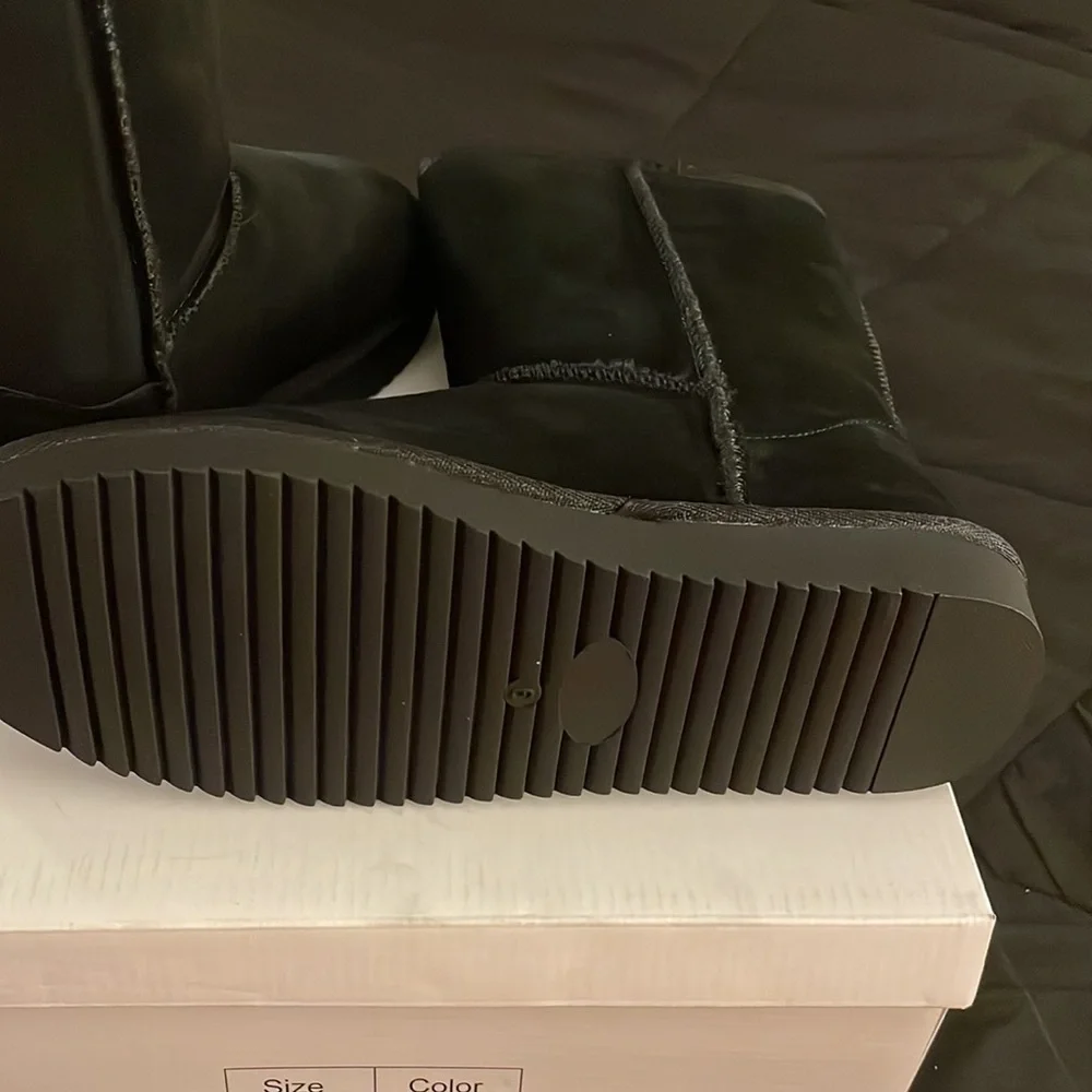 🔥Sale🔥pretty and comfy black suede boots..NWOT..NIB..never worn.. - Picture 5 of 5